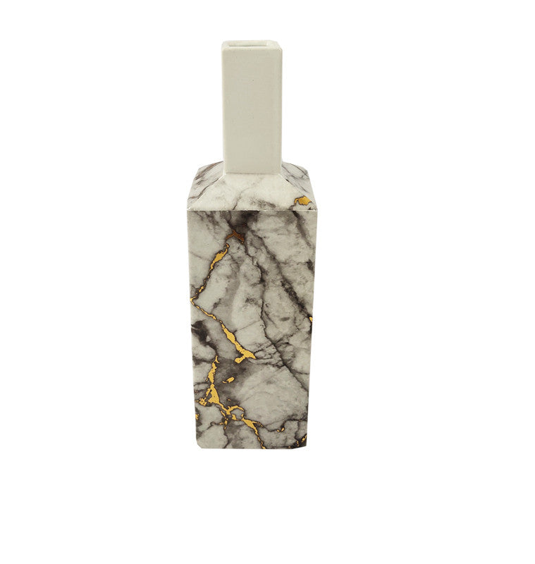 Vase en Porcelaine-12x12cm-Effet Marbre Dore Forme Bouteille