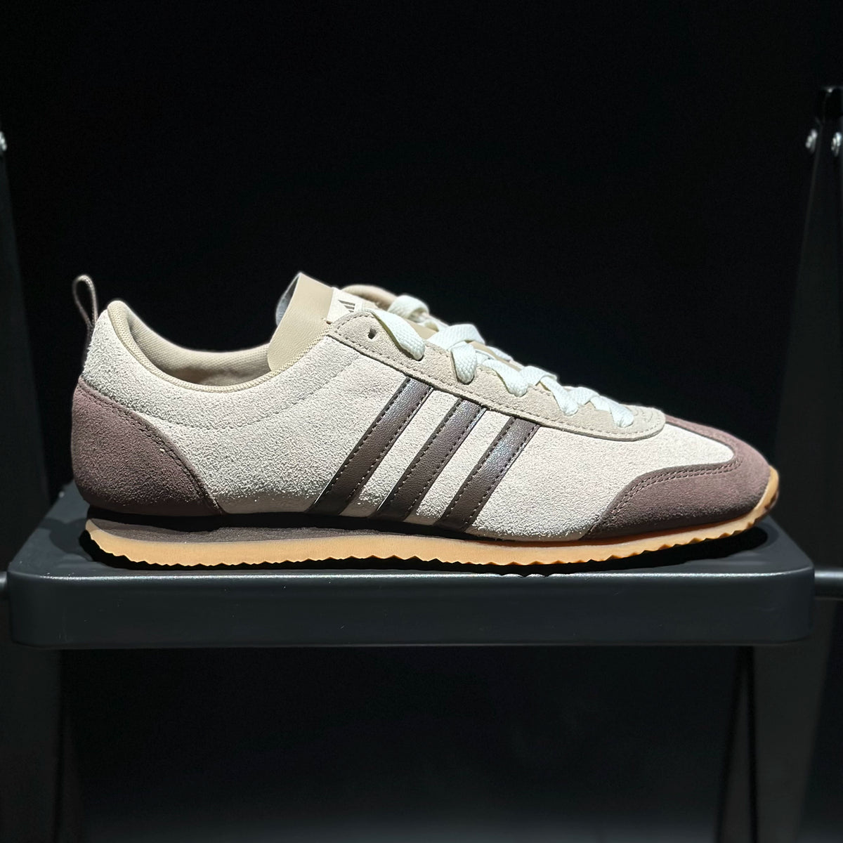 Importé - Chaussure Daim Tennis Adidas Sport Antidérapantes