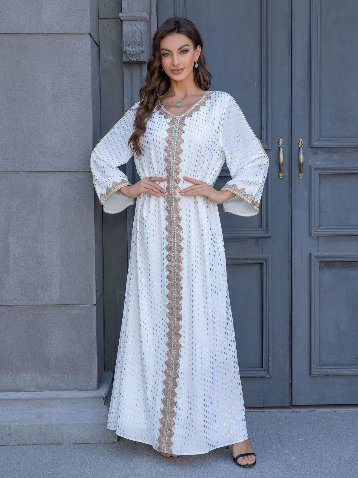 Importé -  Boubou Légère Femme Col en V Avec Broderies  Dorée