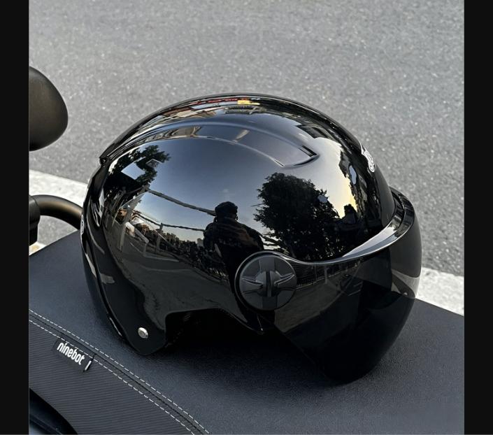 Importé - Casque demi-jet 3C JACKEVIN Modèle 802 avec Visière