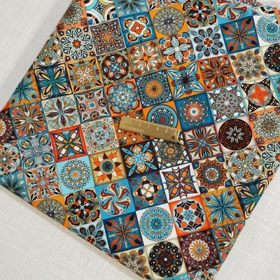 Importé - Tissus d'habillage 100% Coton imprimés avec motifs Ethniques