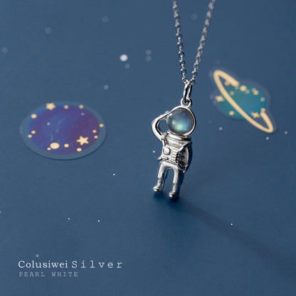Importé - Collier Motif astronaute