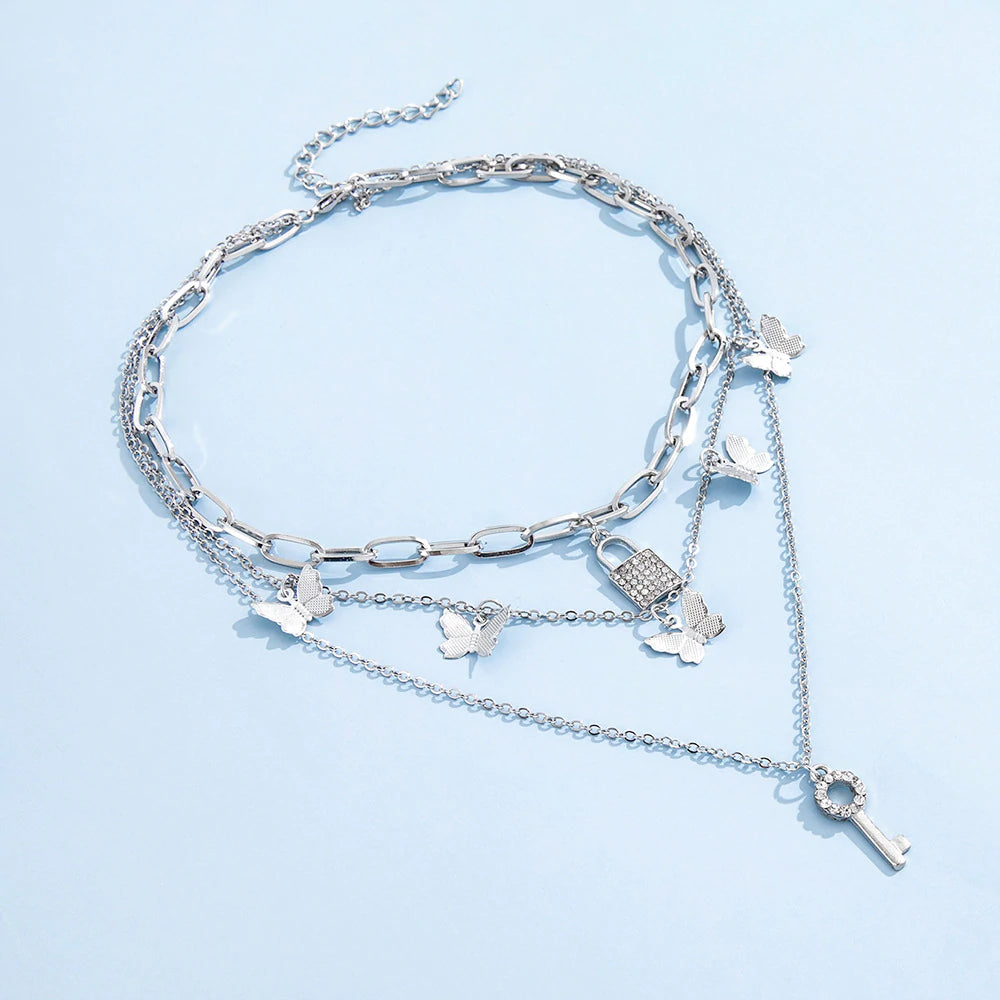 Importé - Collier Chaîne Femme Avec Des Papillon