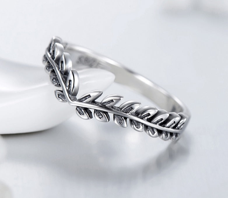 Importé - Bague Simple Motif en Feuille