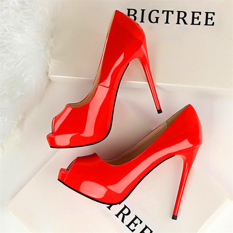 Importé - Sandales VIP Très Chic En Cuir Verni à Talons Aigus A Bout Ouvert