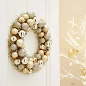 Déco Noël Couronne De Boules 56 Boules Dore Brillant